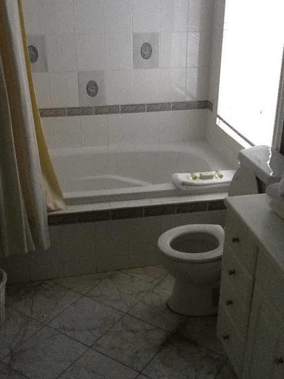Cleveland House Inn نيوبورت المظهر الخارجي الصورة